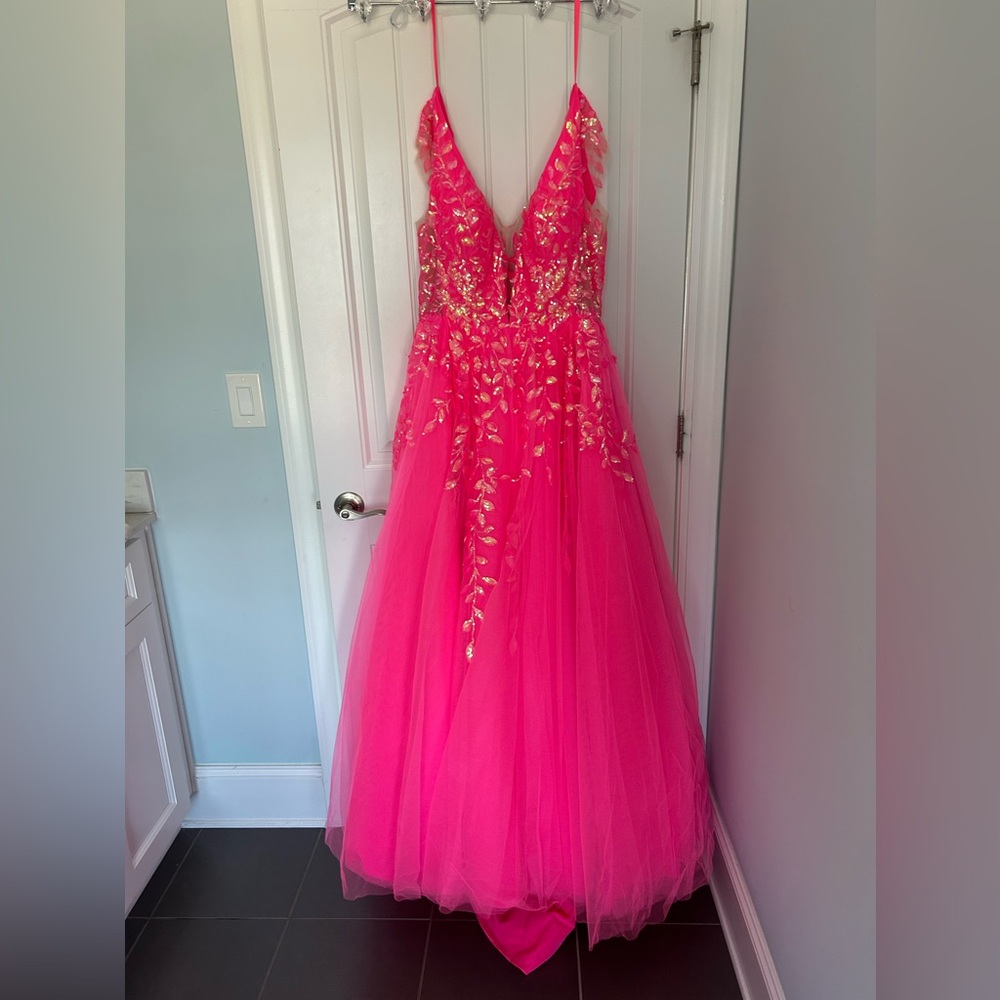 Prom dress, brand new, never worn, with tags